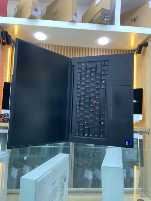 LENOVO THINKPAD P14S GEN 5 ULTRA 5 125H 32GB/256GB