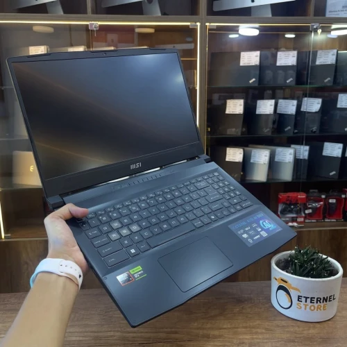 MSI KATANA A15 B8V