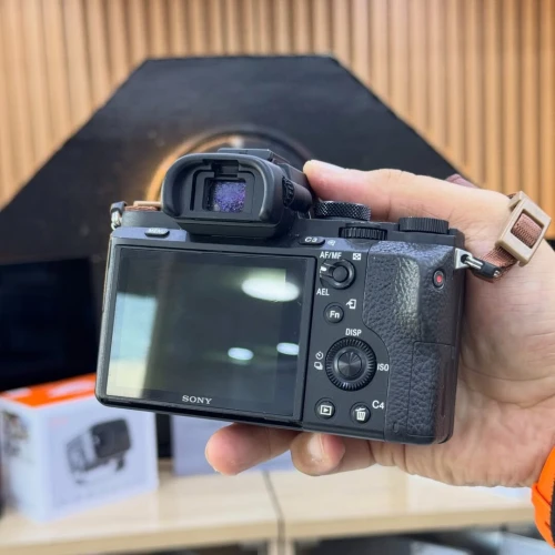 Sony A7 II boitier nu en excellent état batterie et chargeur