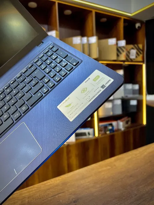 Asus vivobook 15 AMD A9-9425 Radeon 8/256 15pouce FHD