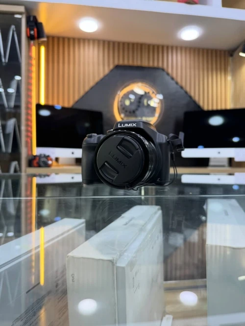 Lumix FZ82 en excellent état batterie et chargeur
