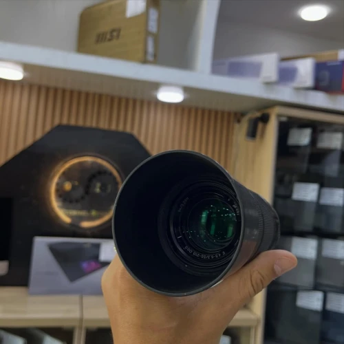 OBJECTIF SONY E-mount 55-210mm 4.5/6.3 en excellent état avec bouchon