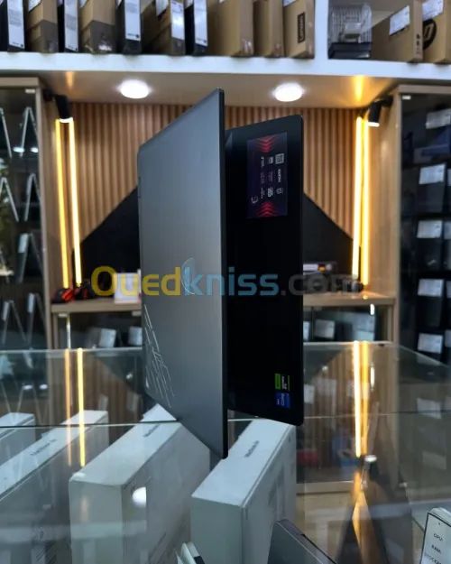 MSI CROSSHAIR 16HX I7 14700HX 16GB/1TB RTX 4060 8GB 16 POUCE 2K 240HZ 