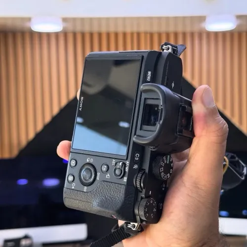 Sony A7 II boitier nu en excellent état batterie et chargeur
