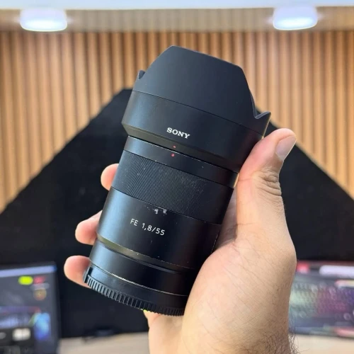 Sony zeiss 55mm f/1.8 en bon état