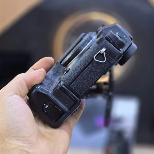 Fujifilm X-T2 boitier nu en excellent état avec grip 2batterie et chargeur