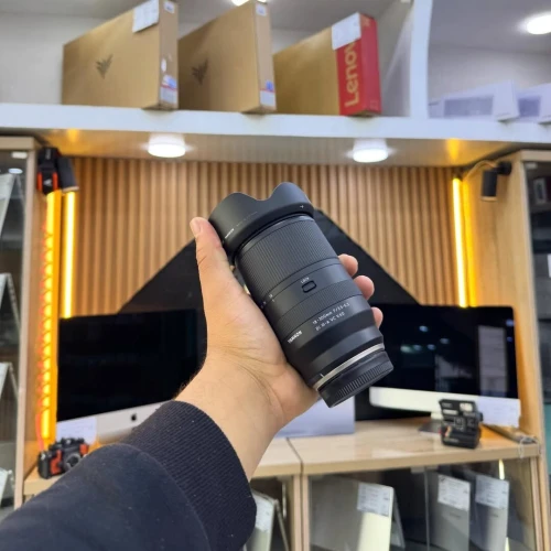 Objectif TAMRON Fujifilm X-mount 18-300mm F3.5-6.3 JAMAIS UTILISE EN BOÎTE