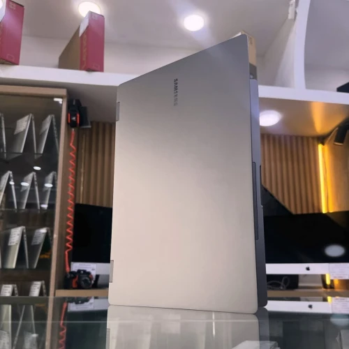 SAMSUNG GALAXY BOOK 5 X360 ULTRA 5 226V 16gb/256gb
