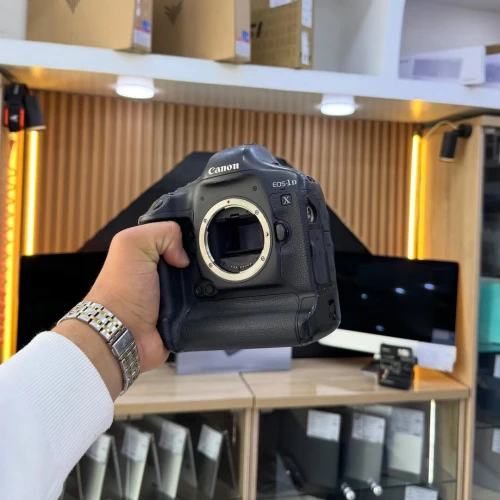 Canon 1D-X boitier nu en bon état avec batterie