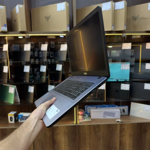 ASUS VIVOBOOK 17 I5 8250U 8GB/128GB