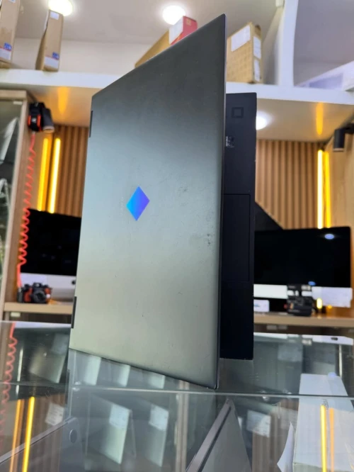 HP OMEN 15 I7-1075H 16GB/512GB NVIDIA RTX 2070+MAX Q DESIGN 8GB