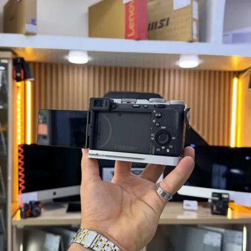 Sony A7C MARK II boitier nu en excellent état batterie et chargeur
