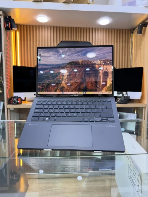 ASUS ZENBOOK DUE CORE ULTRA 9 185H 32GB/2TB