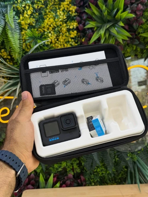 GO PRO HERO 11 AVEC DEUX BATTERIES