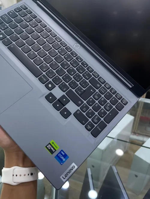 DELL INSPIRON 15 3520