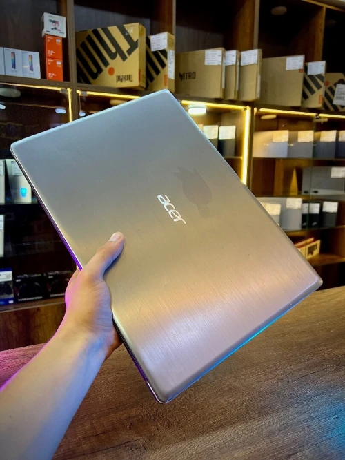 Acer swift 3 ryzen 5-2500U 8/512 15pouces FHD