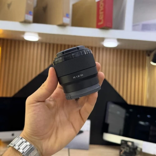 Objectif Sony FE 50mm F1.8 JAMAIS UTILISÉ EN BOITE