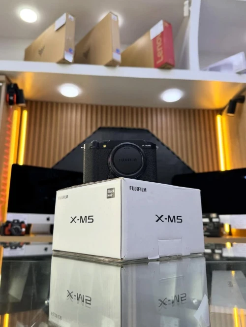 FUJIFILM X-M5 boîtier nu neuf jamais utilisé sous emballage