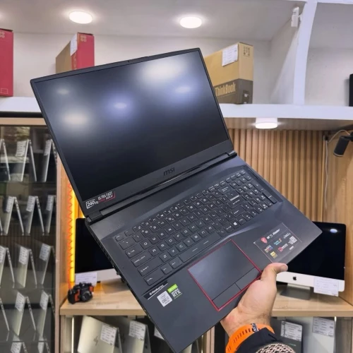 MSI GE75 RAIDER I7 10875H 16GB/512GB