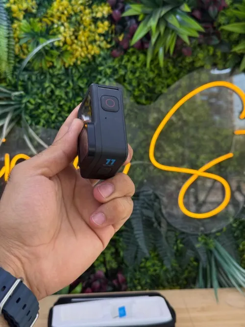 GO PRO HERO 11 AVEC DEUX BATTERIES