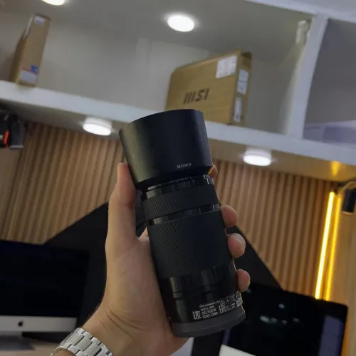 OBJECTIF SONY E-mount 55-210mm 4.5/6.3 en excellent état avec bouchon