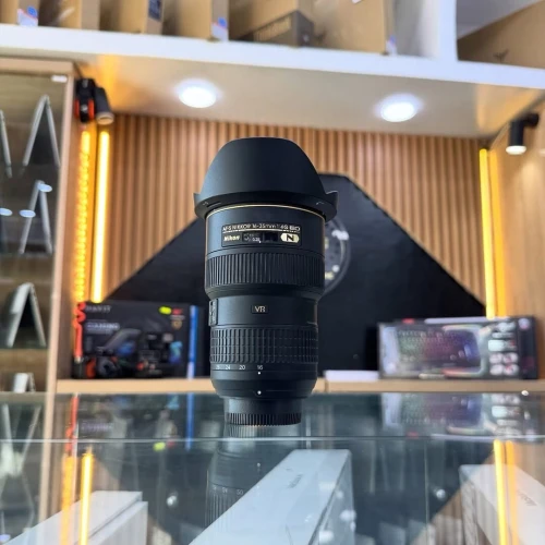 Nikon af-s nikkor 16-35mm f/4 serie N en excellent état