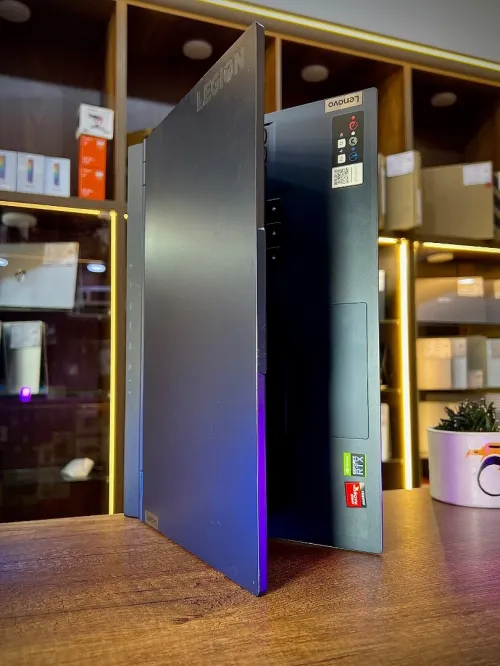 Lenovo legion 5 Ryzen 5-5600H 16/512 nvidia RTX 3060 15pouces FHD 144hz