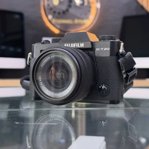 Fujifilm X-T20 avec 15-45mm en excellent état batterie et chargeur
