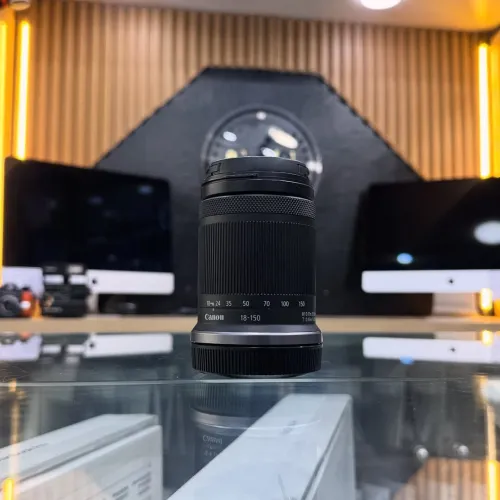 Canon RF 18-150mm f/3.5-6.3 STM en excellent état
