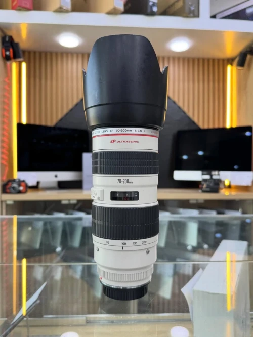 Objectif canon EF 70-200 1:2.8 L ULTRASONIC en excellent état.