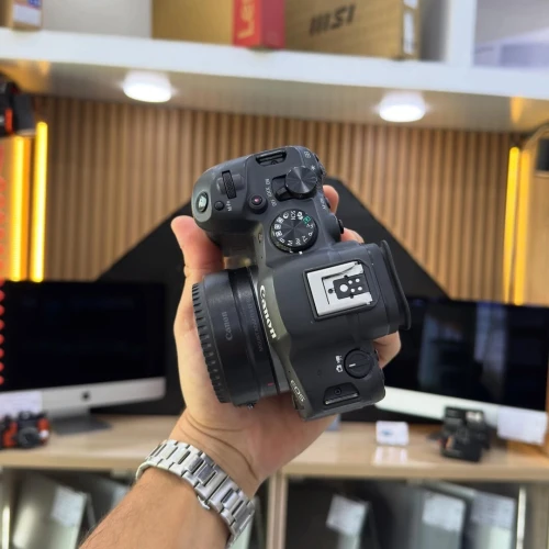Canon R6 Mark II boitier avec bague RF-EF en excellent état batterie et chargeur
