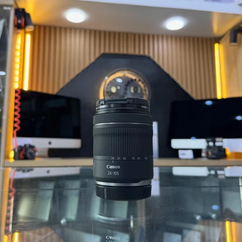 OBJECTIF CANON RF-mount 25-105mm F4-7.1 en excellent état