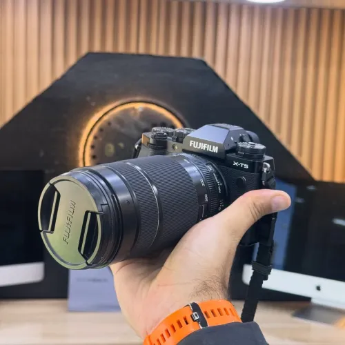 Fujifilm X-T5 avec 70-300mm en excellent état
