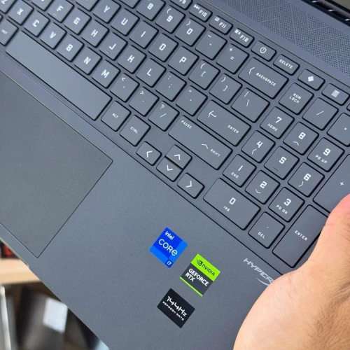 HP VICTUS 16