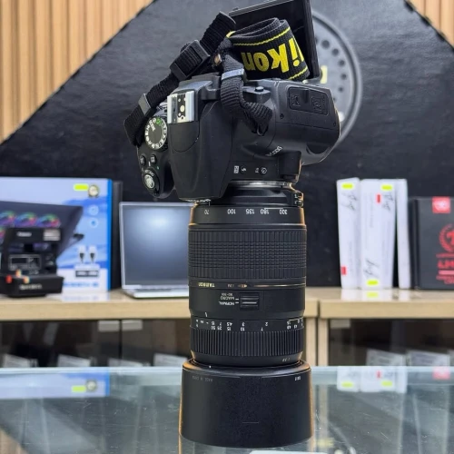 Nikon D5000 avec tamron 70-300mm en excellent état