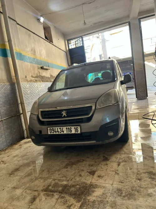 Peugeot Partner 2016 Tepee Allure 
