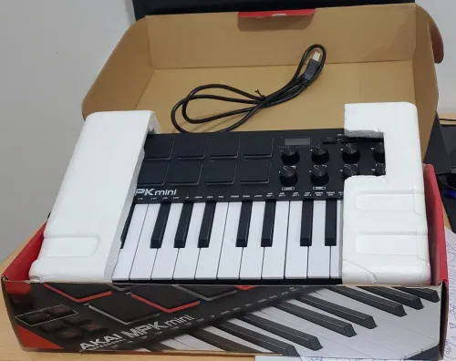 Clavier Akai MPK mini