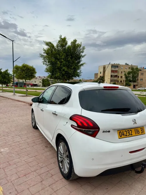 Peugeot 208 2016 Allure Facelift
