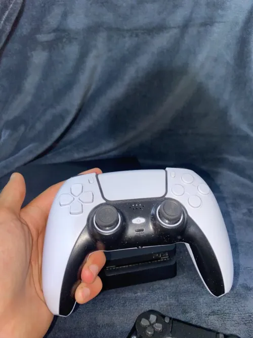 Ps4 slim 500gb avec 2 manette