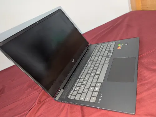 HP VICTUS 