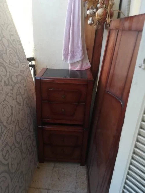 Tète de lit 1.90*140 avec deux tables de nuit 