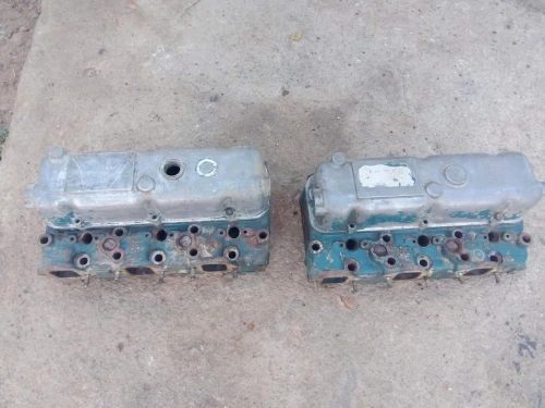 Culasse moteur Nissan 6 cylindre 