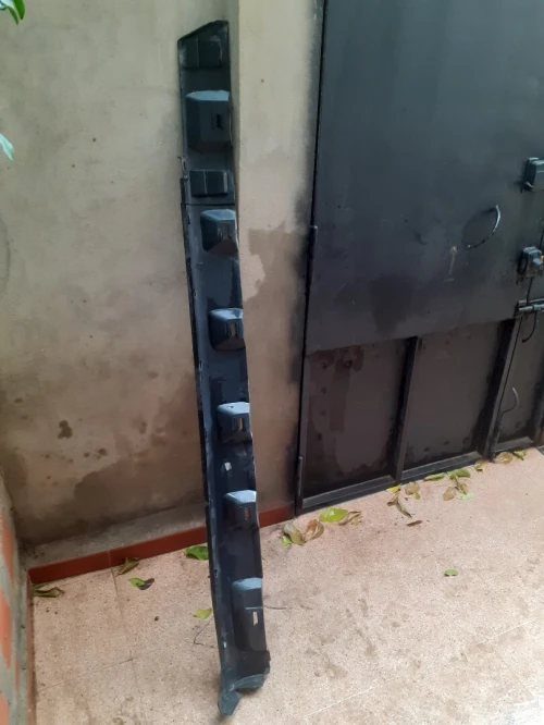 Porte avant arrière droite,elargisseur bavolet,bas de caisse,garde boue dacia sandero step way 2019