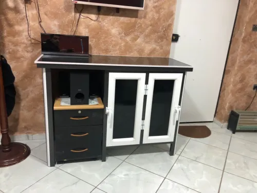 Paillasse (table)laboratoir طاولات المخابر 