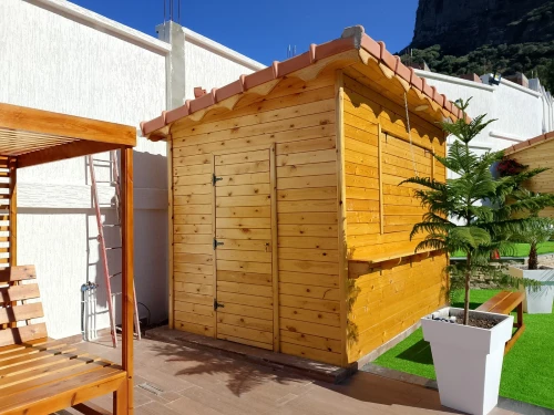 Construction des chalets et Kiosque et bungalow en bois 