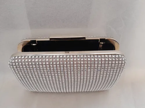 Pochette soirè argent  بوشات سواغي اغجو