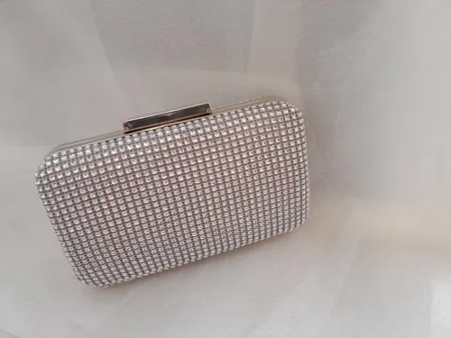 Pochette soirè argent  بوشات سواغي اغجو 