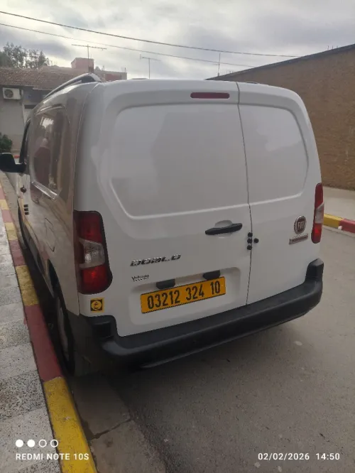 Fiat Doblo 2024 2 plas