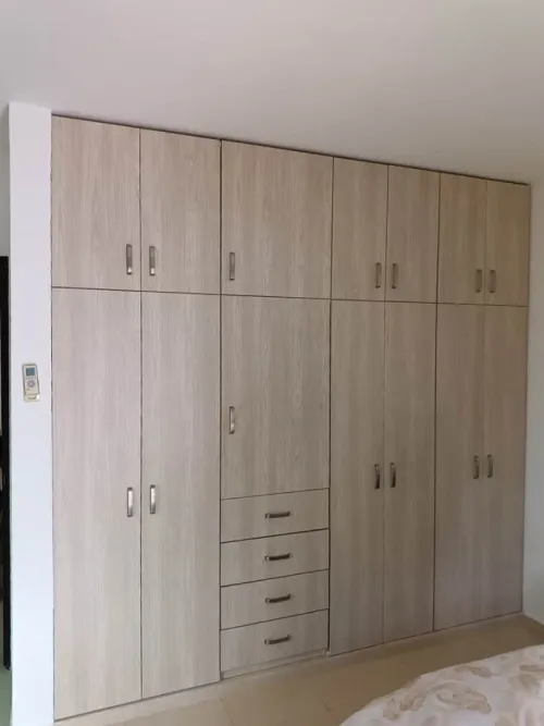 Dressing armoire placard sur mesure moderne
