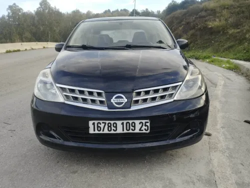 Nissan Tiida 5 portes 2009 Tiida 5 portes